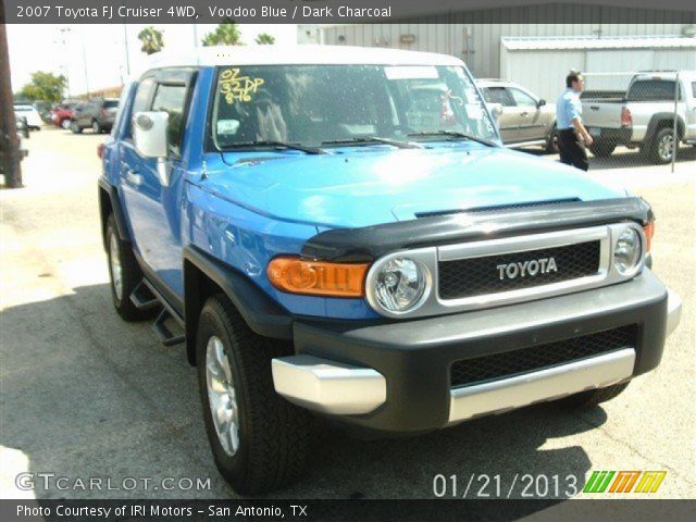2007 Toyota FJ Cruiser 4WD in Voodoo Blue