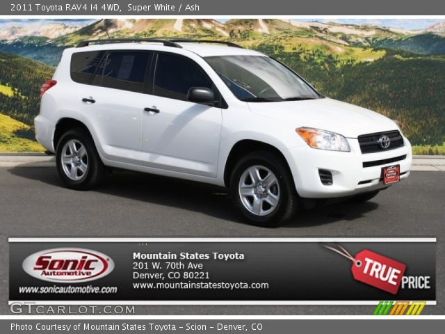2011 Toyota RAV4 I4 4WD in Super White