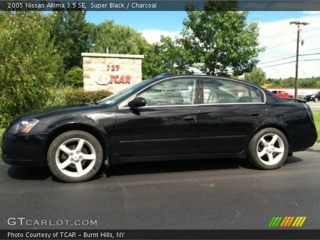 2005 Nissan Altima 3.5 SE in Super Black