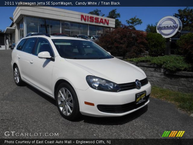 2011 Volkswagen Jetta SE SportWagen in Candy White
