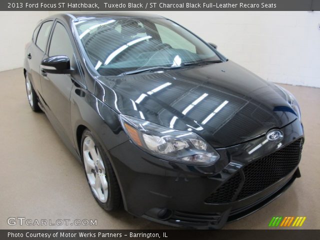 2013 Ford Focus ST Hatchback in Tuxedo Black