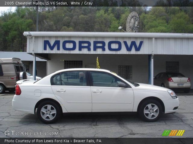 2005 Chevrolet Malibu LS V6 Sedan in White