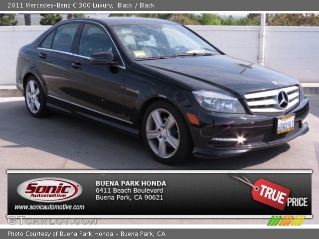 2011 Mercedes-Benz C 300 Luxury in Black