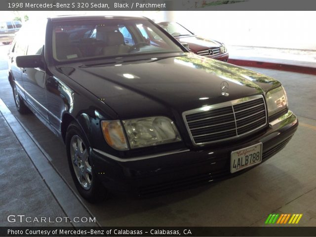 1998 Mercedes-Benz S 320 Sedan in Black