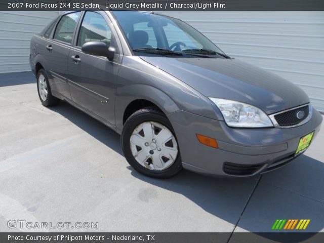 2007 Ford Focus ZX4 SE Sedan in Liquid Grey Metallic