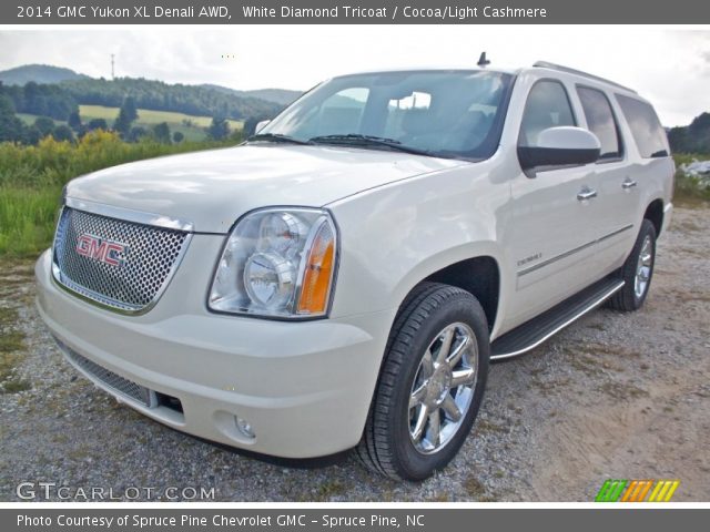 2014 GMC Yukon XL Denali AWD in White Diamond Tricoat