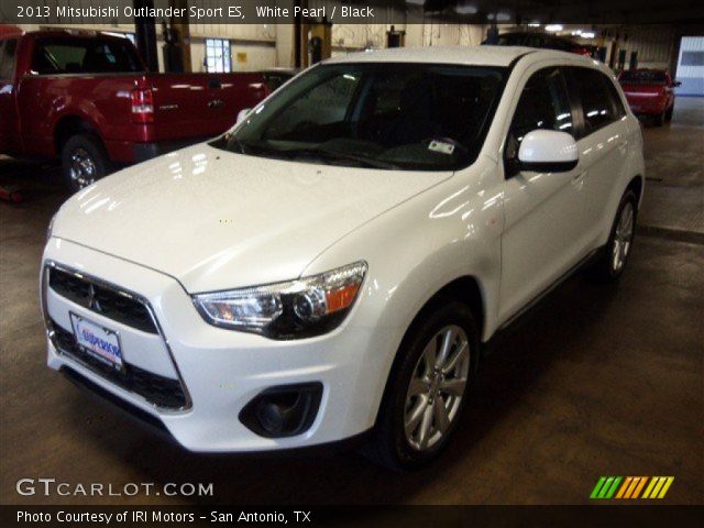 2013 Mitsubishi Outlander Sport ES in White Pearl