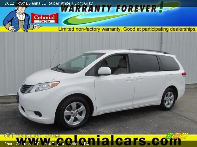2012 Toyota Sienna LE in Super White
