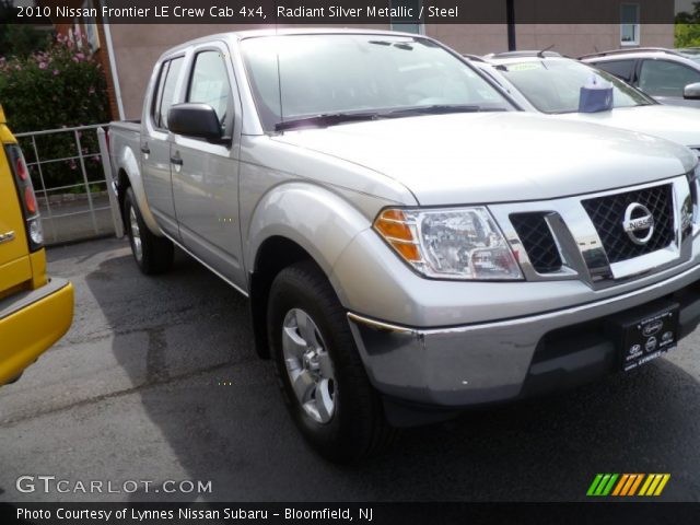 2010 Nissan Frontier LE Crew Cab 4x4 in Radiant Silver Metallic