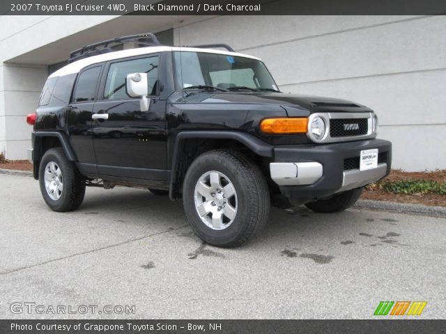 2007 Toyota FJ Cruiser 4WD in Black Diamond