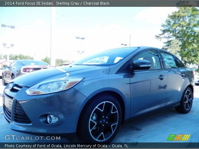 2014 Ford Focus SE Sedan in Sterling Gray