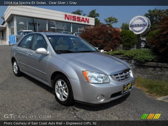 2004 Kia Spectra EX Sedan in Clear Silver