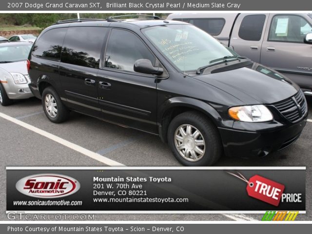 2007 Dodge Grand Caravan SXT in Brilliant Black Crystal Pearl