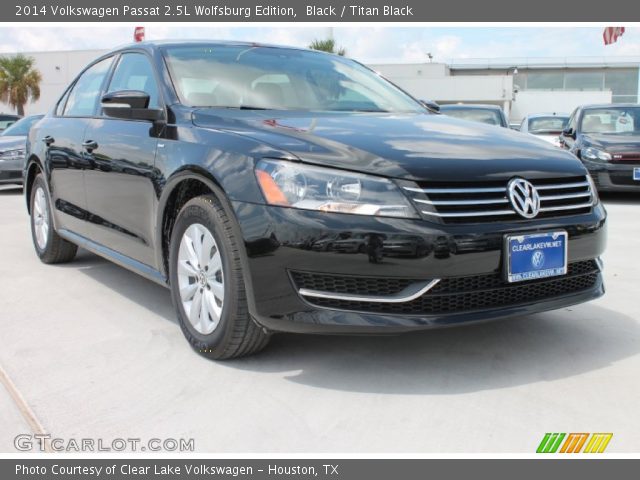 2014 Volkswagen Passat 2.5L Wolfsburg Edition in Black