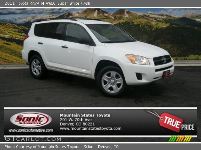 2011 Toyota RAV4 I4 4WD in Super White