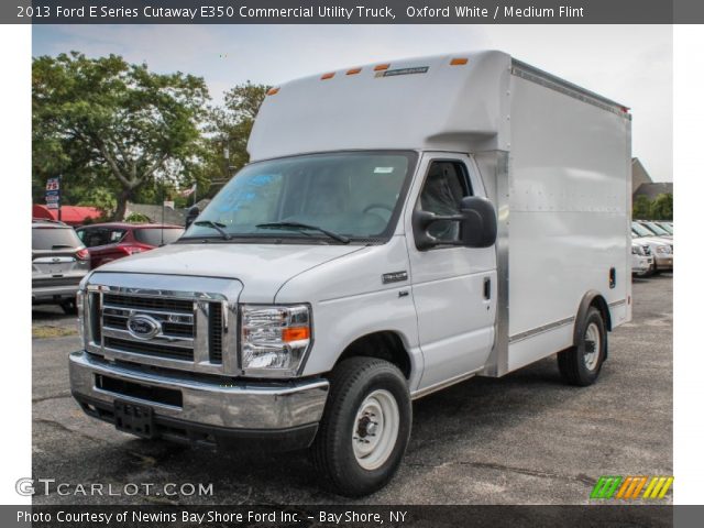 2013 Ford E Series Cutaway E350 Commercial Utility Truck in Oxford White