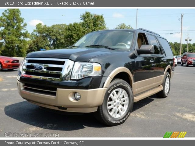 2013 Ford Expedition XLT in Tuxedo Black