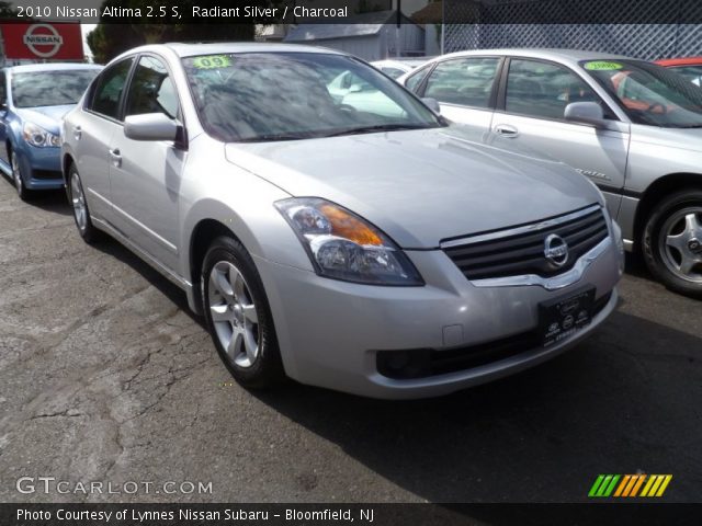 2010 Nissan Altima 2.5 S in Radiant Silver