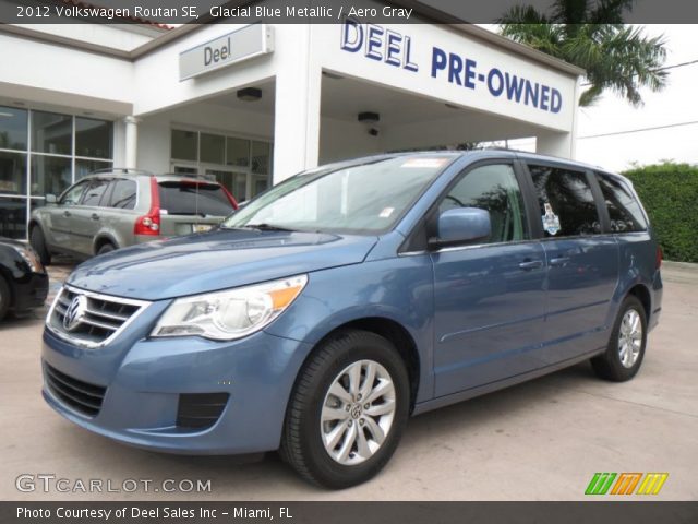 2012 Volkswagen Routan SE in Glacial Blue Metallic