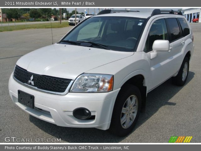 2011 Mitsubishi Endeavor LS in White Pearl
