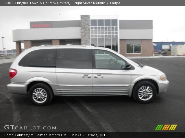 2002 Chrysler Town & Country Limited in Bright Silver Metallic