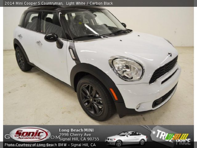 2014 Mini Cooper S Countryman in Light White
