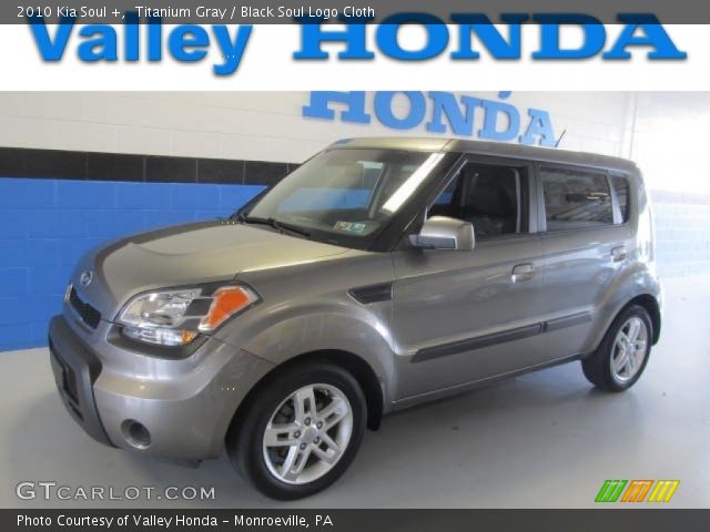 2010 Kia Soul + in Titanium Gray