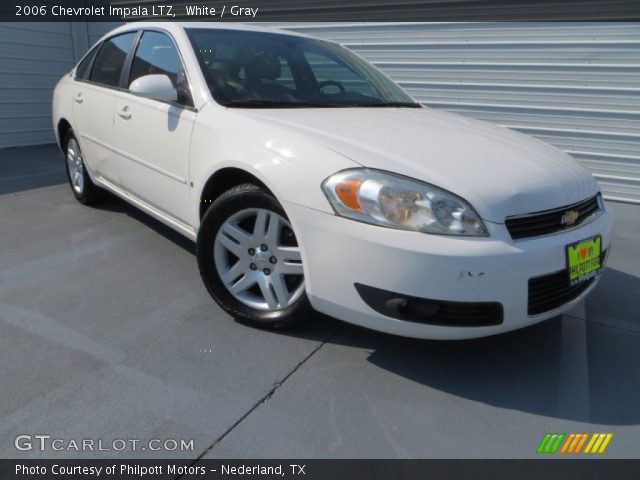 2006 Chevrolet Impala LTZ in White