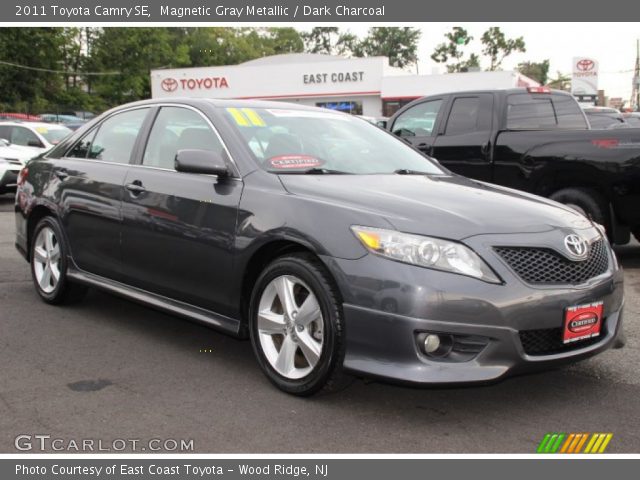 2011 Toyota Camry SE in Magnetic Gray Metallic