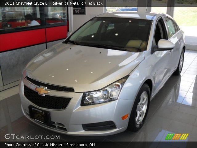2011 Chevrolet Cruze LT in Silver Ice Metallic