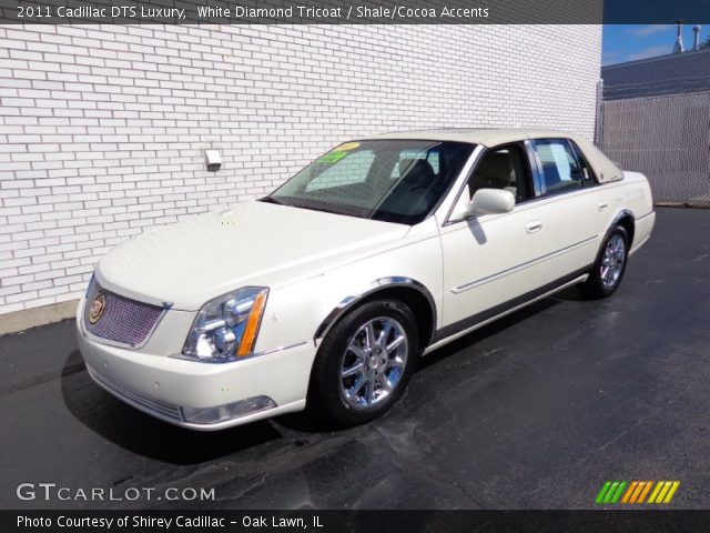 2011 Cadillac DTS Luxury in White Diamond Tricoat