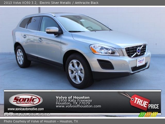 2013 Volvo XC60 3.2 in Electric Silver Metallic