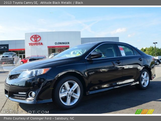 2013 Toyota Camry SE in Attitude Black Metallic