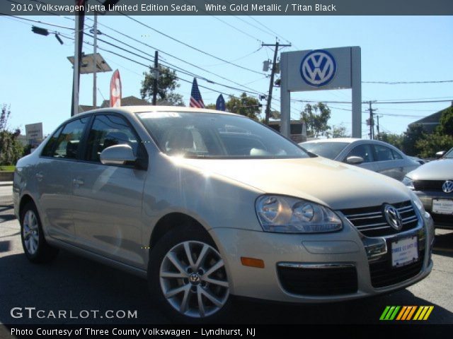 2010 Volkswagen Jetta Limited Edition Sedan in White Gold Metallic