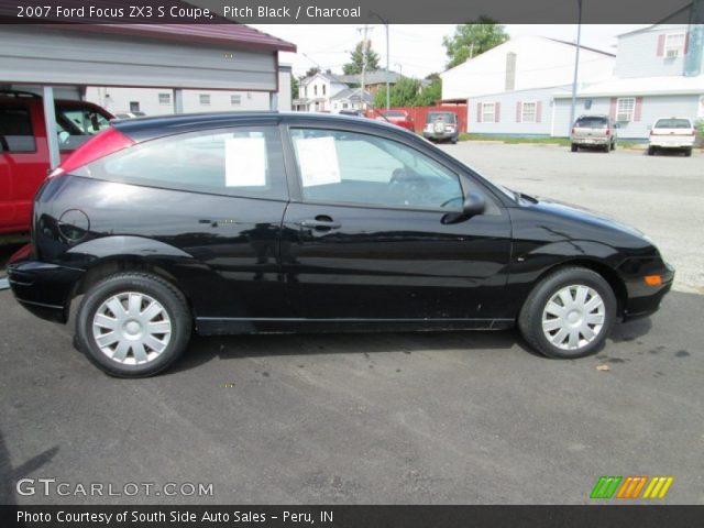 2007 Ford Focus ZX3 S Coupe in Pitch Black