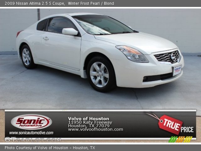 2009 Nissan Altima 2.5 S Coupe in Winter Frost Pearl