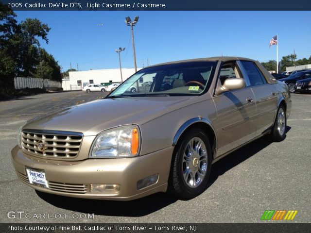 2005 Cadillac DeVille DTS in Light Cashmere