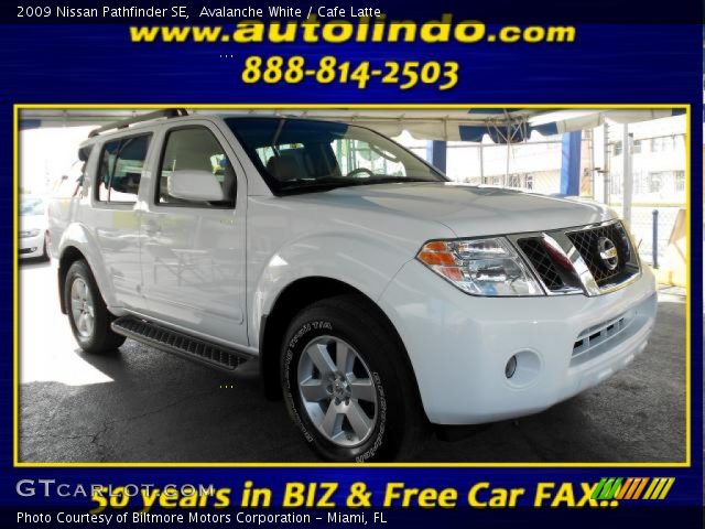 2009 Nissan Pathfinder SE in Avalanche White