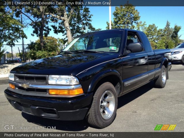 2001 Chevrolet S10 Extended Cab in Onyx Black