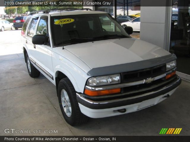 2000 Chevrolet Blazer LS 4x4 in Summit White