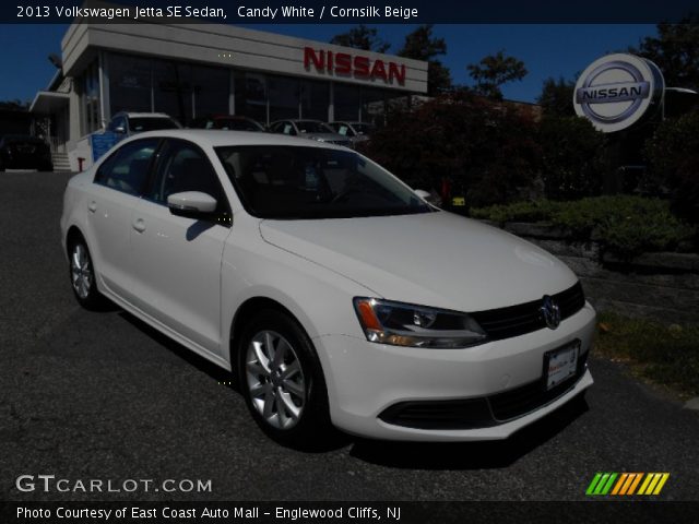 2013 Volkswagen Jetta SE Sedan in Candy White