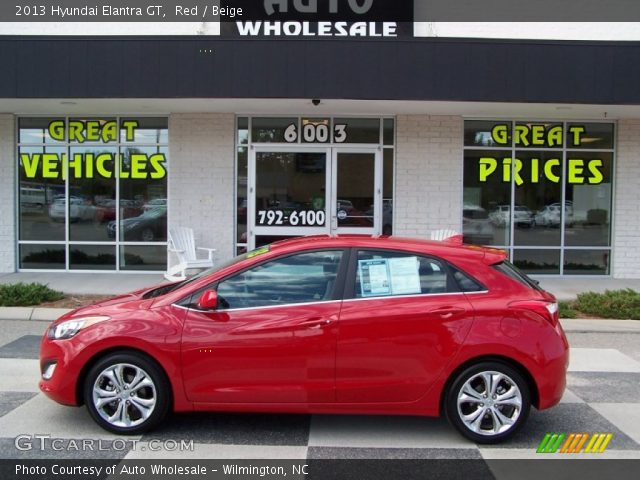 2013 Hyundai Elantra GT in Red