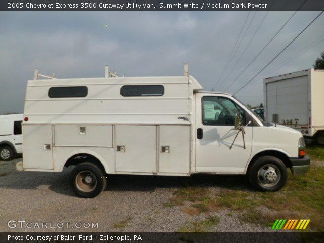2005 Chevrolet Express 3500 Cutaway Utility Van in Summit White