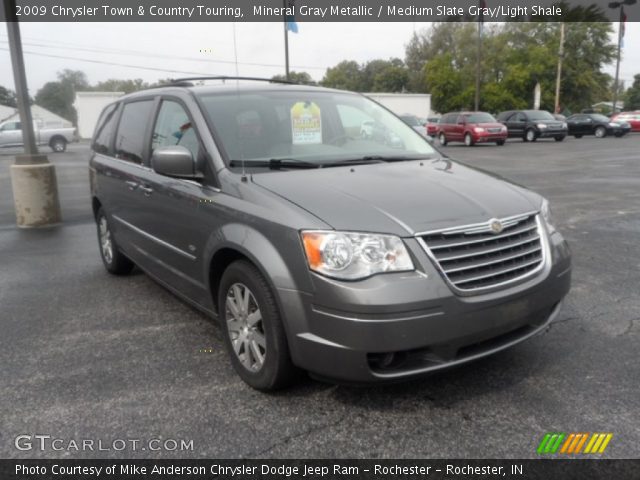2009 Chrysler Town & Country Touring in Mineral Gray Metallic