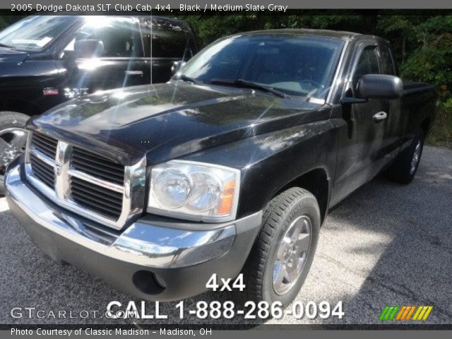 2005 Dodge Dakota SLT Club Cab 4x4 in Black