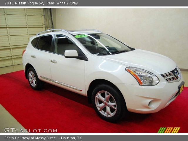 2011 Nissan Rogue SV in Pearl White