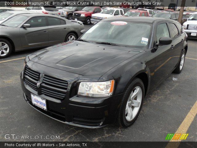 2008 Dodge Magnum SE in Brilliant Black Crystal Pearl
