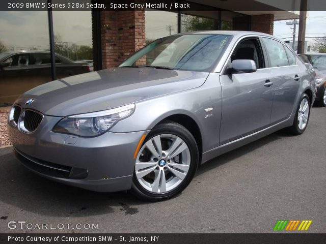 2009 BMW 5 Series 528xi Sedan in Space Grey Metallic