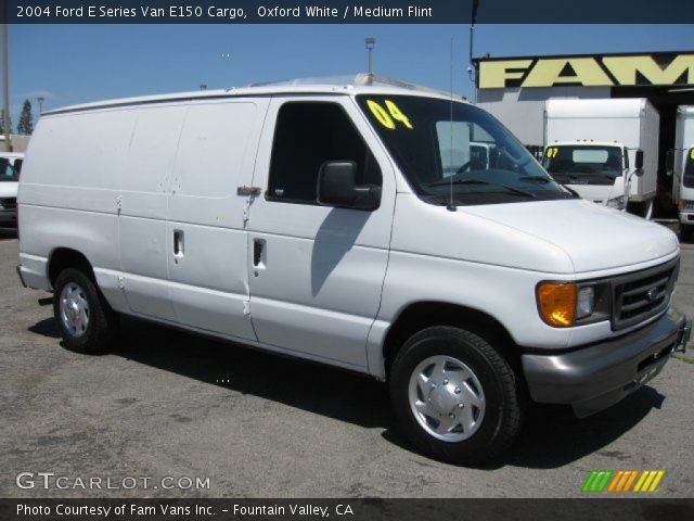 2004 Ford E Series Van E150 Cargo in Oxford White