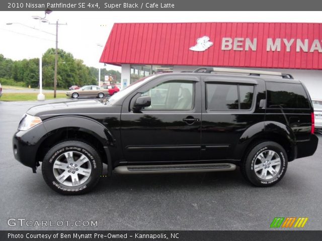 2010 Nissan Pathfinder SE 4x4 in Super Black